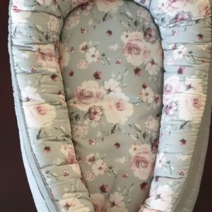 Grey with pink rose