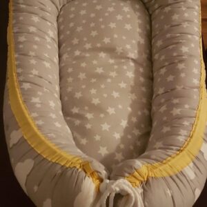 Baby nest, grey chevron grey star with yellow edging
