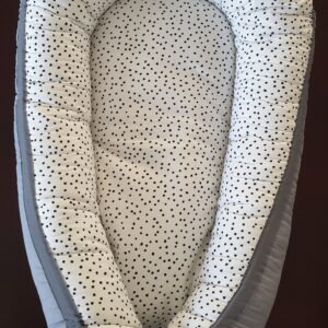Baby nest black dot inside, dark grey outside