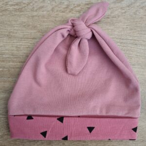 Hat pink with black triangle trim
