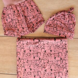 dusty pink with wild animal set