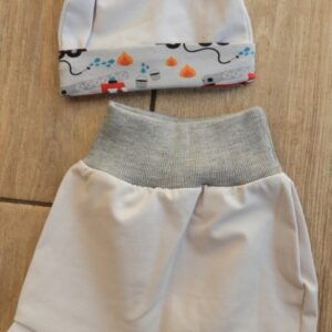 Hat and shorts Grey with fire engine trim
